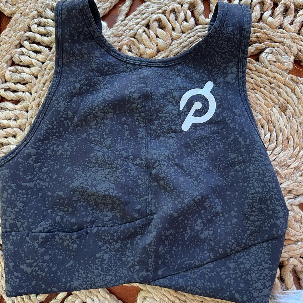 Lululemon Sports Top- Size 6